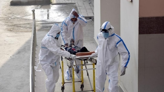 Apart from transmissibility, Omicron is proving to be more resistant to vaccines than its predecessors. (Representational image)(Sunil Ghosh/HT photo) Apart from transmissibility, Omicron is proving to be more resistant to vaccines than its predecessors. (Representational image)(Sunil Ghosh/HT photo)