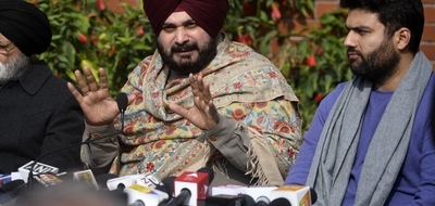 Punjab Congress president Navjot Singh Sidhu interacting with media at Punjab Congress Bhawan in Sector 15, Chandigarh (Ravi Kumar/Hindustan Times) Punjab Congress president Navjot Singh Sidhu interacting with media at Punjab Congress Bhawan in Sector 15, Chandigarh (Ravi Kumar/Hindustan Times)