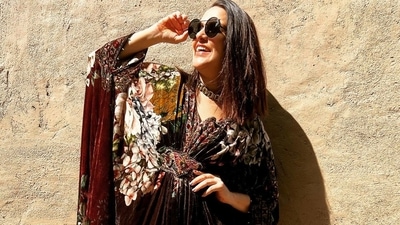 Neha Dhupia lays fashion cues to keep it hot this winter in ₹28k velvet kaftan (Instagram/nehadhupia) Neha Dhupia lays fashion cues to keep it hot this winter in ₹28k velvet kaftan (Instagram/nehadhupia)