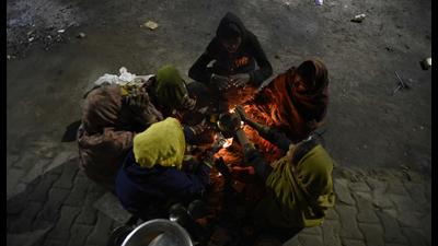 The minimum temperature in the city was 7°C on Monday. (Parveen Kumar/HT)