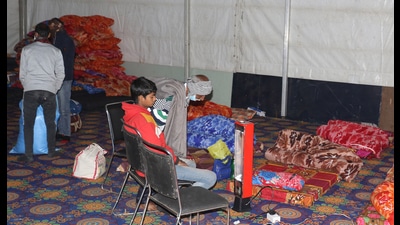 Ten night shelters have been set up in Chandigarh at the same locations as last year, including PGIMER and Sectors 16, 22, 32 and 43. (Ravi Kumar/HT) Ten night shelters have been set up in Chandigarh at the same locations as last year, including PGIMER and Sectors 16, 22, 32 and 43. (Ravi Kumar/HT)