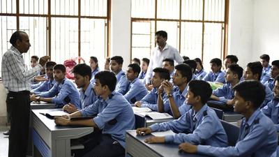 The Delhi government had announced closure of schools for in-person classes on December 2 on account of pollution, barely four days after schools had reopened after a two-week-long pollution-induced closure. (Picture for representation only/HT Archive)
