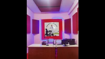 Presently, the Ambala prison radio runs for three hours daily, offering a mix of self-created content and religious music. (HT)