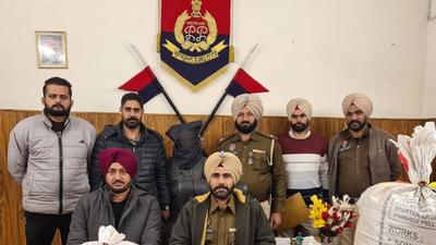 The accused, Gurjinder Singh of Lohatbaddi village of Raikot, was coming from Mandi Gobindgarh side, when he was arrested. (HT PHOTO)