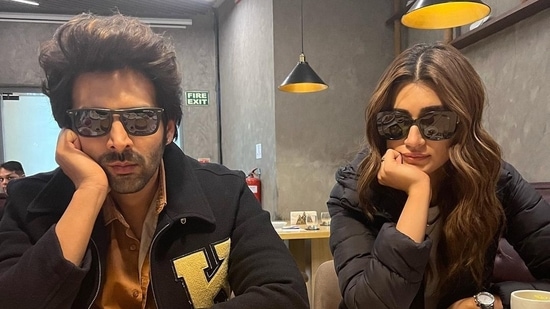 Kartik Aaryan and Kriti Sanon are shooting for Shehzada in Delhi.(Instagram)