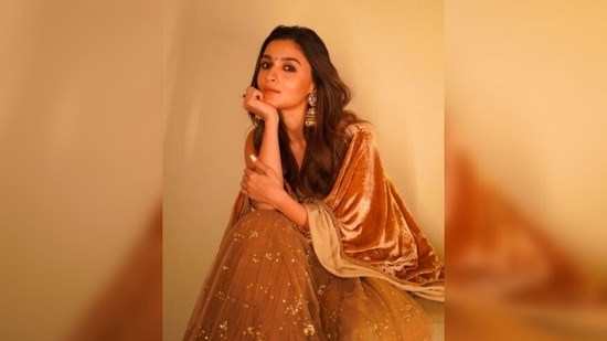 Alia Bhat redefined royalty and elegance as she turned muse for ace designer Sabyasachi Mukherjee for a recent photoshoot.(Instagram/@stylebyami)