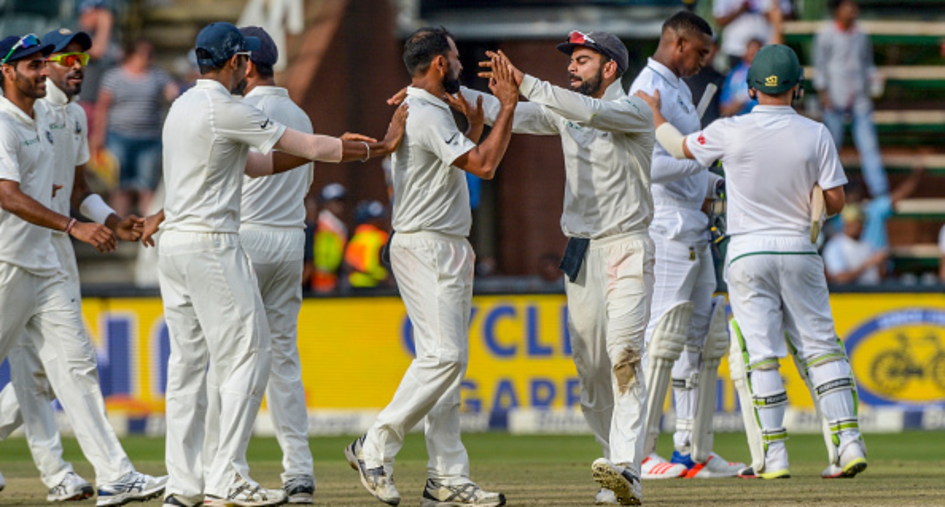 Virat Kohli and the Indian team celebrates Test victory in SA (Getty)