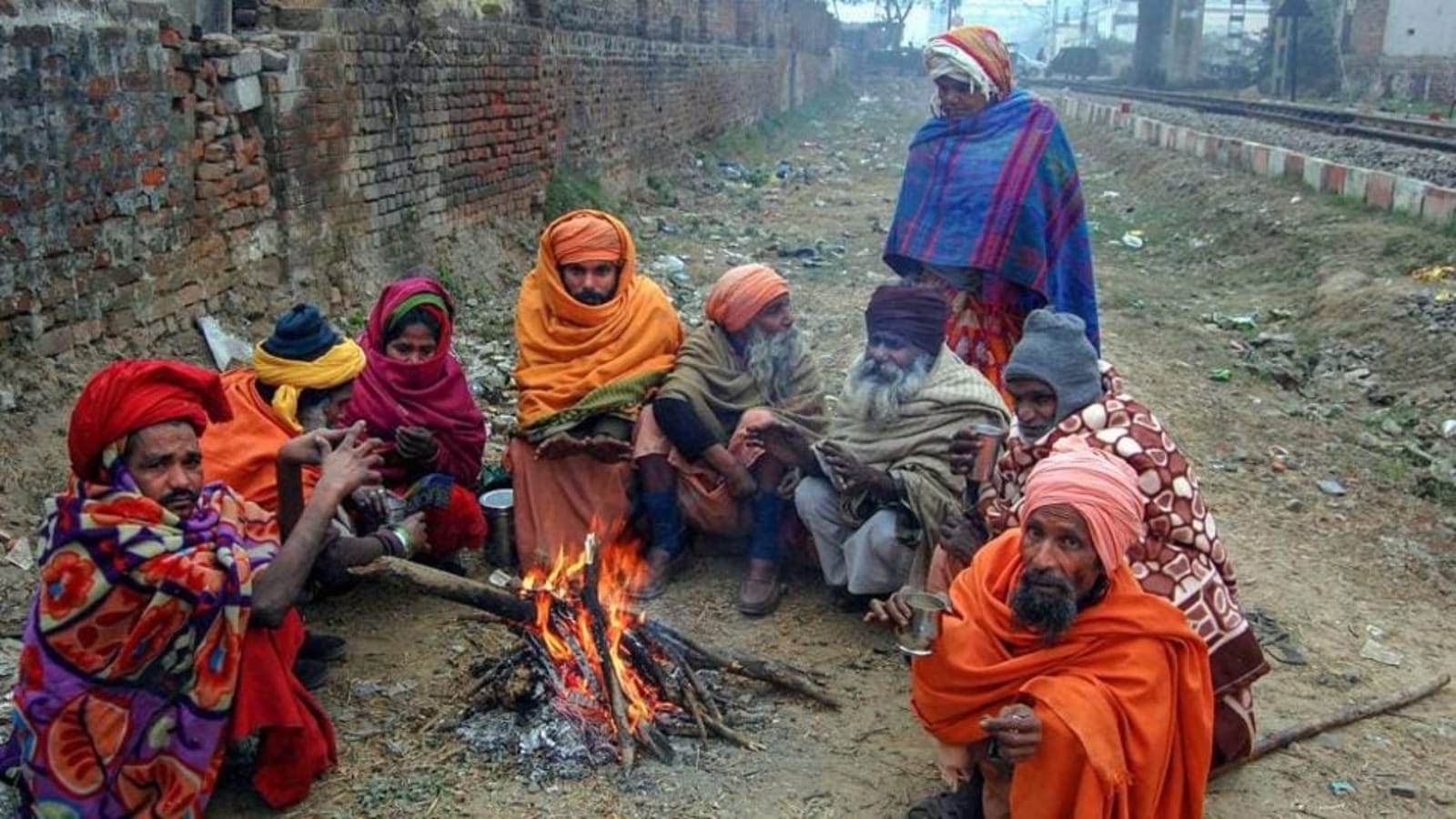 Another Cold Morning For Delhi Temperature Falls To 4 Degrees Celsius Latest News Delhi 1511