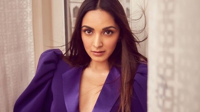 kiara advani cocktail dress Kiara Advani raises glam bar in a black cocktail gown at Anant-Radhika's pre-wedding bash