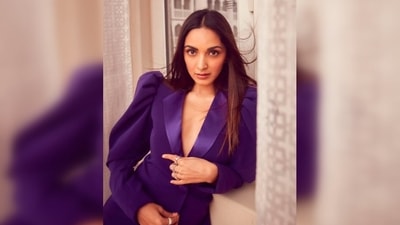 Kiara Advani paired her chic pantsuit look with a pair of embellished stilettos by Christian Louboutin. (Instagram/@vandafashionagency)