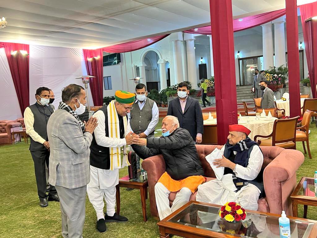 An image of the gathering shared by the Congress’ UP unit showed Mulayam Singh Yadav and Mohan Bhagwat sitting together and the latter blessing Union minister Arjun Meghwal. (Congress Twitter) An image of the gathering shared by the Congress’ UP unit showed Mulayam Singh Yadav and Mohan Bhagwat sitting together and the latter blessing Union minister Arjun Meghwal. (Congress Twitter)
