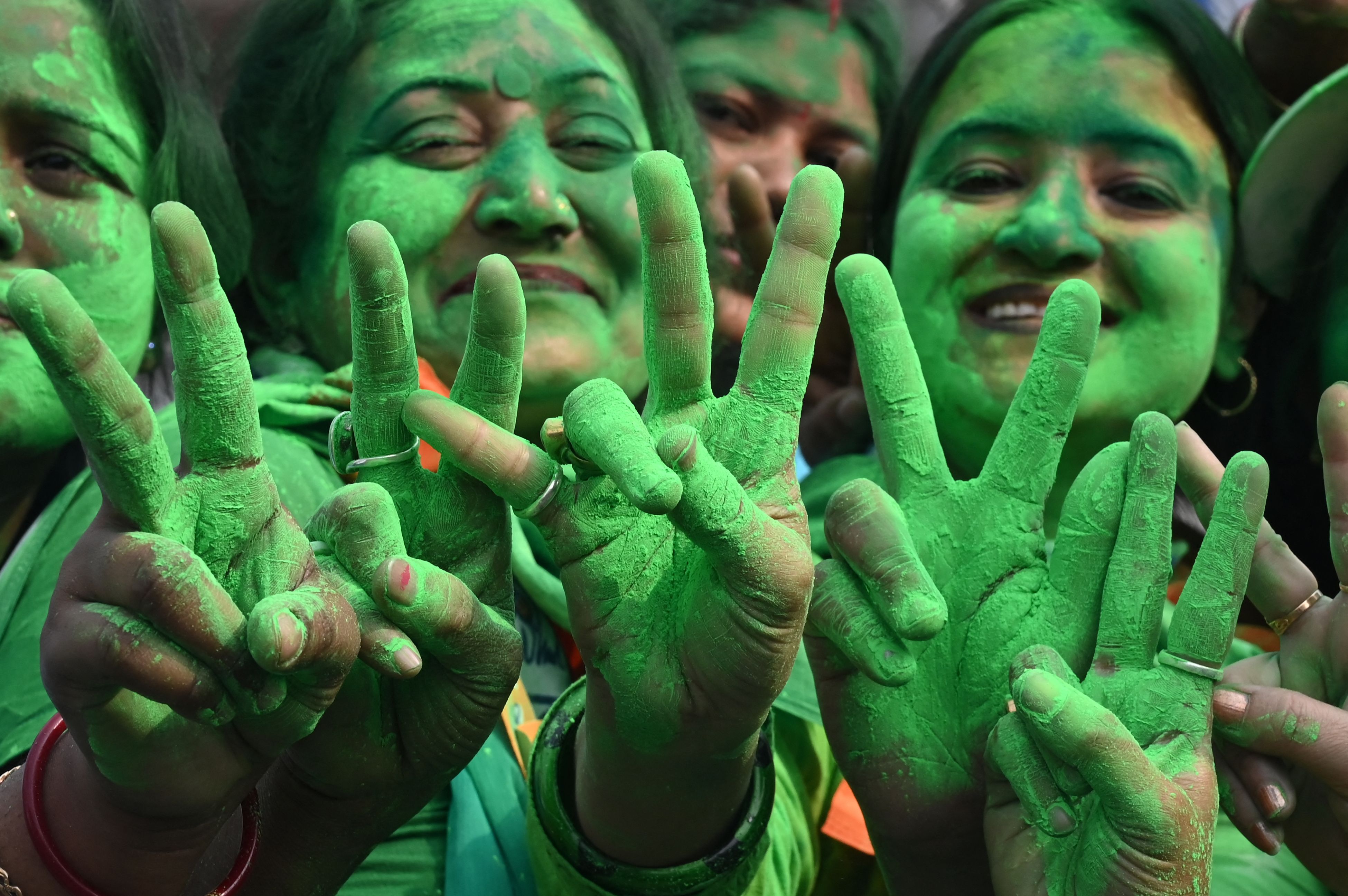 Trinamool Congress (TMC) supporters on Tuesday celebrated the party's victory in the Kolkata Municipal Corporation (KMC) elections, near West Bengal Chief Minister and TMC leader Mamata Banerjee's residence in Kolkata. Trinamool Congress (TMC) supporters on Tuesday celebrated the party's victory in the Kolkata Municipal Corporation (KMC) elections, near West Bengal Chief Minister and TMC leader Mamata Banerjee's residence in Kolkata.