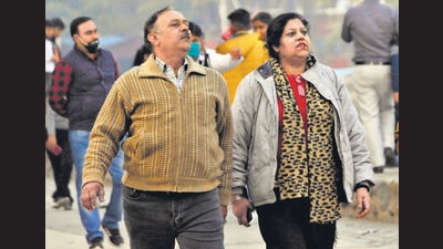 Despite the rising Covid cases, residents continue to disregard the need for masks in public places, as seen at Sukhna Lake in Chandigarh on Wednesday. (Keshav Singh/HT) Despite the rising Covid cases, residents continue to disregard the need for masks in public places, as seen at Sukhna Lake in Chandigarh on Wednesday. (Keshav Singh/HT)