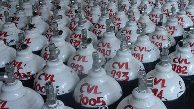 O2 cylinders are seen at a hospital in Thane, Maharashtra. On Wednesday, Andhra Pradesh reported its second case of the Omicron variant of the coronavirus. (Praful Gangurde / HT Photo) O2 cylinders are seen at a hospital in Thane, Maharashtra. On Wednesday, Andhra Pradesh reported its second case of the Omicron variant of the coronavirus. (Praful Gangurde / HT Photo)
