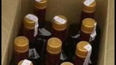 A case under sections 61, 1 and 14 of the Excise Act has been registered against two Phillaur residents for smuggling 256 cartons of illegal liquor in Ludhiana (Representative Photo/HT Files) A case under sections 61, 1 and 14 of the Excise Act has been registered against two Phillaur residents for smuggling 256 cartons of illegal liquor in Ludhiana (Representative Photo/HT Files)