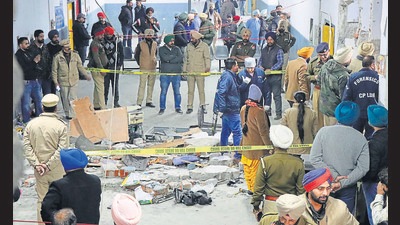 Police cordoning off the Ludhiana court blast site on Thursday. (Harsimar Pal Singh/HT) Police cordoning off the Ludhiana court blast site on Thursday. (Harsimar Pal Singh/HT)