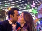 Leander Paes plants a kiss on Kim Sharma's cheek. Leander Paes plants a kiss on Kim Sharma's cheek.