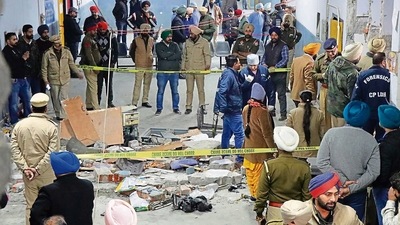 Police cordoning off the Ludhiana court blast site on Thursday. (Harsimar Pal Singh/HT) Police cordoning off the Ludhiana court blast site on Thursday. (Harsimar Pal Singh/HT)