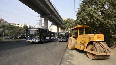 In a memorandum submitted to the SDMC municipal commissioner last month, the All SDMC Contractor Association stated that they have stopped all engineering works until they are paid. (Representational image/HT Archive) In a memorandum submitted to the SDMC municipal commissioner last month, the All SDMC Contractor Association stated that they have stopped all engineering works until they are paid. (Representational image/HT Archive)