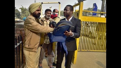 Though courts resumed on Friday, the spot where the bomb exploded was sealed by police personnel and other investigating agencies. All senior officers with the force were deputed at the court complex on security duty. (Gurpreet Singh/HT File) Though courts resumed on Friday, the spot where the bomb exploded was sealed by police personnel and other investigating agencies. All senior officers with the force were deputed at the court complex on security duty. (Gurpreet Singh/HT File)