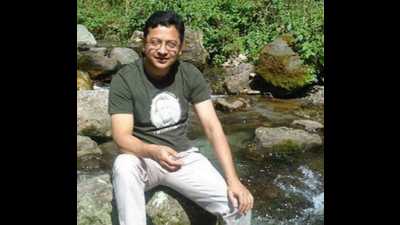 Dr Sanjay Upreti, a cardiologist at Gangtok’s STNM hospital, who lost his life due to multiple stab wounds, is has a 10-year-old son Dr Sanjay Upreti, a cardiologist at Gangtok’s STNM hospital, who lost his life due to multiple stab wounds, is has a 10-year-old son