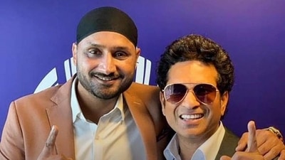 Harbhajan Singh with Sachin Tendulkar (Twitter)
