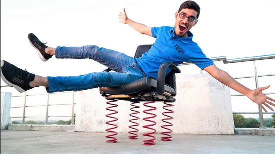 Crazy Xyz See What Life Is Like For The Youtuber In India