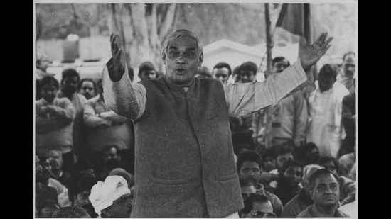 From the Opposition’s ranks, Vajpayee never spoke a word that hurt, though it reached its target. He never made a point at the other’s expense, never wanted to win a debate or even an argument. (Sanjay Sharma/HT Photo)