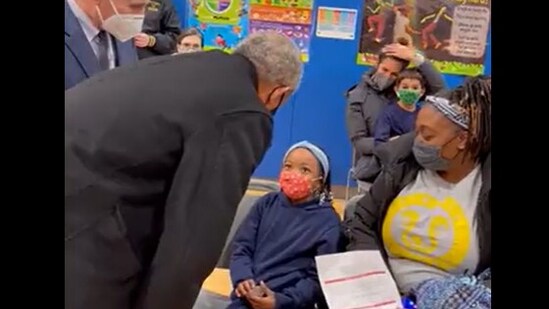 Barack Obama discussing Green Eggs and Ham with the elementary school kid.&nbsp;(twitter/@BarackObama)