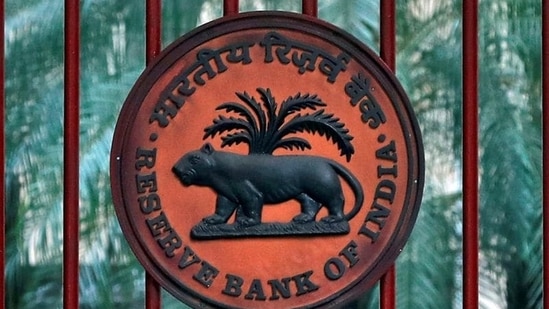 India's foreign exchange reserves declined by 160 million to $635.66 billion due to a drop in foreign currency assets, the Reserve Bank of India (RBI) data showed(Reuters)