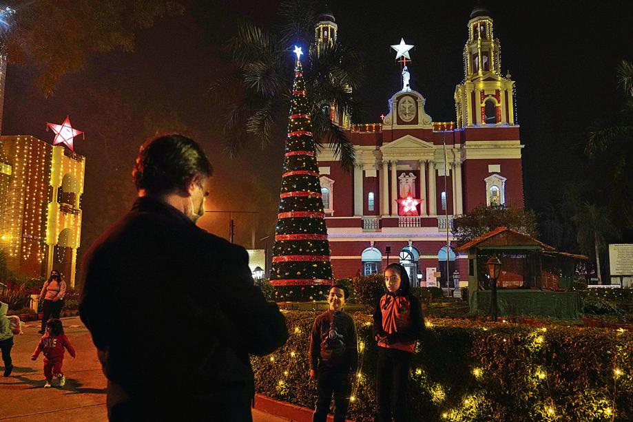 The Sacred Heart Cathedral that would usually accommodate over 1.5 lakh visitors on Christmas day, plans to have only 200 registered visitors for this Christmas mass. (Photo: Gokul VS/HT) The Sacred Heart Cathedral that would usually accommodate over 1.5 lakh visitors on Christmas day, plans to have only 200 registered visitors for this Christmas mass. (Photo: Gokul VS/HT)