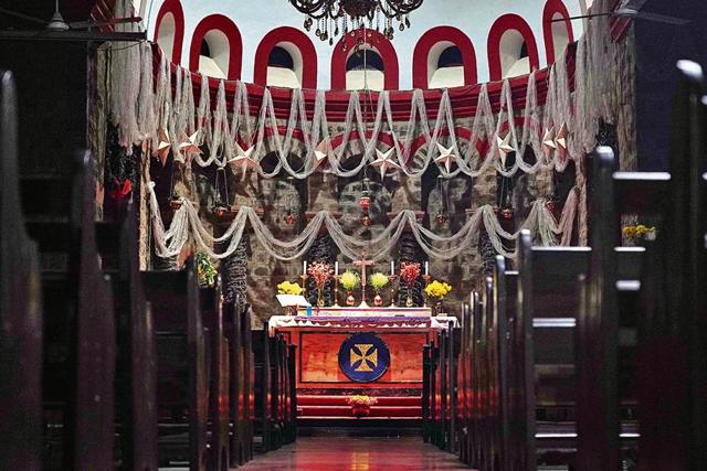 Photo: Gokul VS/HTThe hall of Holy Trinity Church, on the border of old Delhi, is a sight to see ahead of Christmas day. Photo: Gokul VS/HTThe hall of Holy Trinity Church, on the border of old Delhi, is a sight to see ahead of Christmas day.