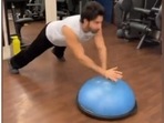 Varun Dhawan doesn't 'hate Christmas workout.' Here's proof