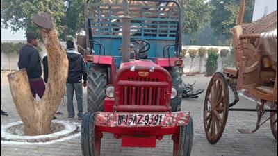 Two brothers killed as tractor-trolley hits their motorcycle in Greater Noida Two brothers killed as tractor-trolley hits their motorcycle in Greater Noida
