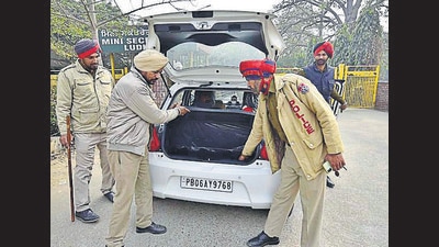 The area surrounding the compound was cordoned off and no one was allowed to venture near the blast site. (Gurpreet Singh/HT) The area surrounding the compound was cordoned off and no one was allowed to venture near the blast site. (Gurpreet Singh/HT)