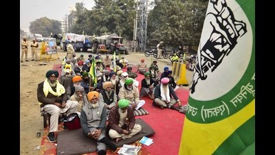 With court complex fortified after the blast, the farmers had shifted their protest outside the secretariat, but they have announced to continue the protest till December 30 (Gurpreet Singh/HT) With court complex fortified after the blast, the farmers had shifted their protest outside the secretariat, but they have announced to continue the protest till December 30 (Gurpreet Singh/HT)