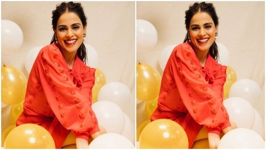 Genelia channelled the Christmas spirit in an all-red ensemble. The 34-year-old looked absolutely chic in a stunning blouse and mini skirt combination from the shelves of the designer-wear label, Anand Bhushan. Celebrity stylists Pranay Jaitly and Shounak Amonkar styled her look for the shoot.(Instagram/@geneliad)