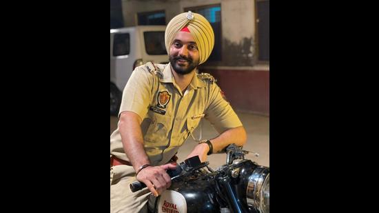 Actor Paramvir Cheema in Tabbar Actor Paramvir Cheema in Tabbar