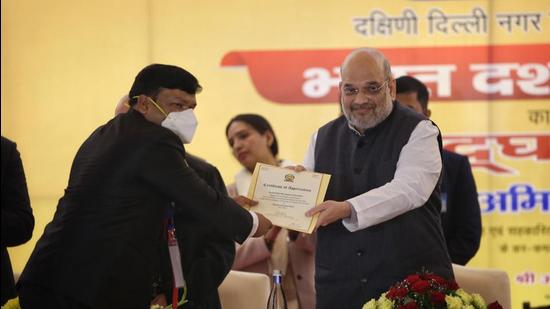 Union home minister Amit Shah during the inauguration ceremony of Bharat Darshan Park at Punjabi Bagh in New Delhi.(HT Photo) Union home minister Amit Shah during the inauguration ceremony of Bharat Darshan Park at Punjabi Bagh in New Delhi.(HT Photo)