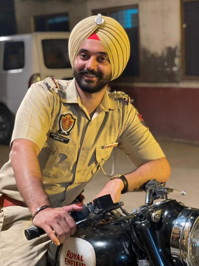 Actor Paramvir Cheema in Tabbar Actor Paramvir Cheema in Tabbar