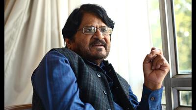 Actor Raghubir Yadav, who had his beginnings in theatre, says that it was in Delhi that he learnt characterisation and costume designing for the stage. (Photo: Raajessh Kashyap/HT) Actor Raghubir Yadav, who had his beginnings in theatre, says that it was in Delhi that he learnt characterisation and costume designing for the stage. (Photo: Raajessh Kashyap/HT)