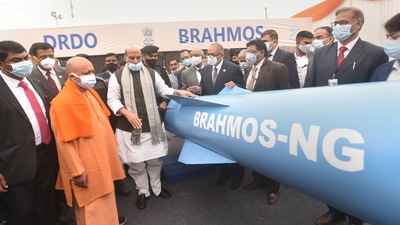 &nbsp;Union Defence Minister Rajnath Singh and Uttar Pradesh Chief Minister Yogi Adityanath at DRDO exhibition during the foundation stone laying of BrahMos Missile Unit and DRDO Lab, in Lucknow,&nbsp; (PTI)