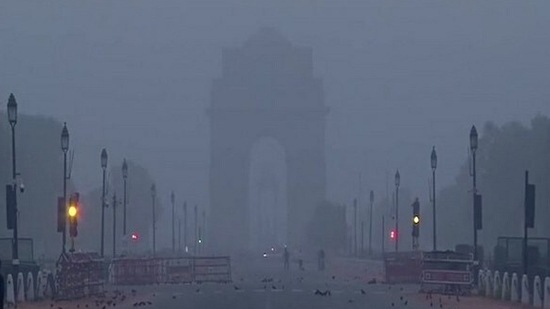 Delhi's air quality remains in the 'severe' category for the sixth consecutive day.&nbsp;(ANI File Photo)