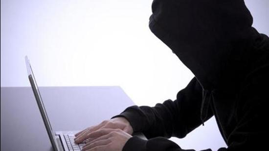A 32-year-old woman from Pune registered a case against her husband for allegedly giving her ‘triple talaq’ or divorce by sending her a message on a social media platform (REPRESENTATIONAL IMAGE) A 32-year-old woman from Pune registered a case against her husband for allegedly giving her ‘triple talaq’ or divorce by sending her a message on a social media platform (REPRESENTATIONAL IMAGE)