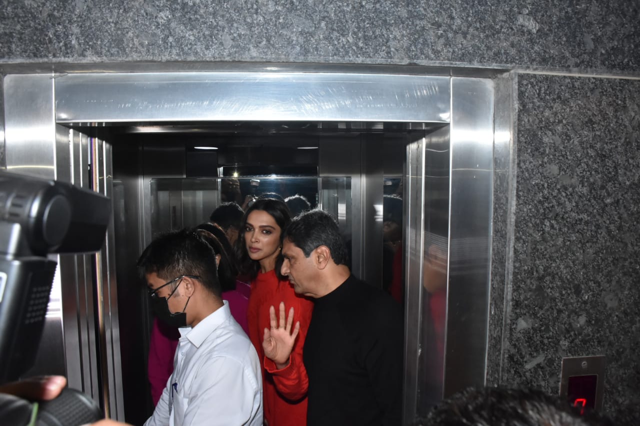 Deepika Padukone with her parents. (Varinder Chawla)