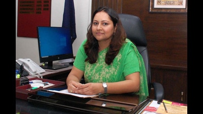 Mohali DC Isha Kalia said that families who have lost a member to Covid can submit their representations at the office of the sub-divisional magistrate concerned at the earliest, as per the prescribed proforma, to get the financial assistance. (HT)