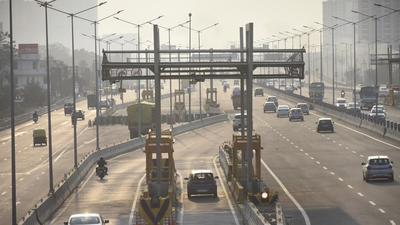 A view of the Dasna toll plaza on the Delhi Meerut Expressway, in Ghaziabad on Monday. (Sakib Ali/HT)