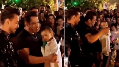 Inside Salman Khan's 56th birthday party.&nbsp; (Instagram)