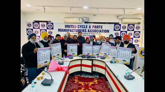 Chairperson Joginder Kumar, along with the office bearers and the senior members of UCPMA honoured Mamta Ashu on the occasion. (Representative Image/HT File)