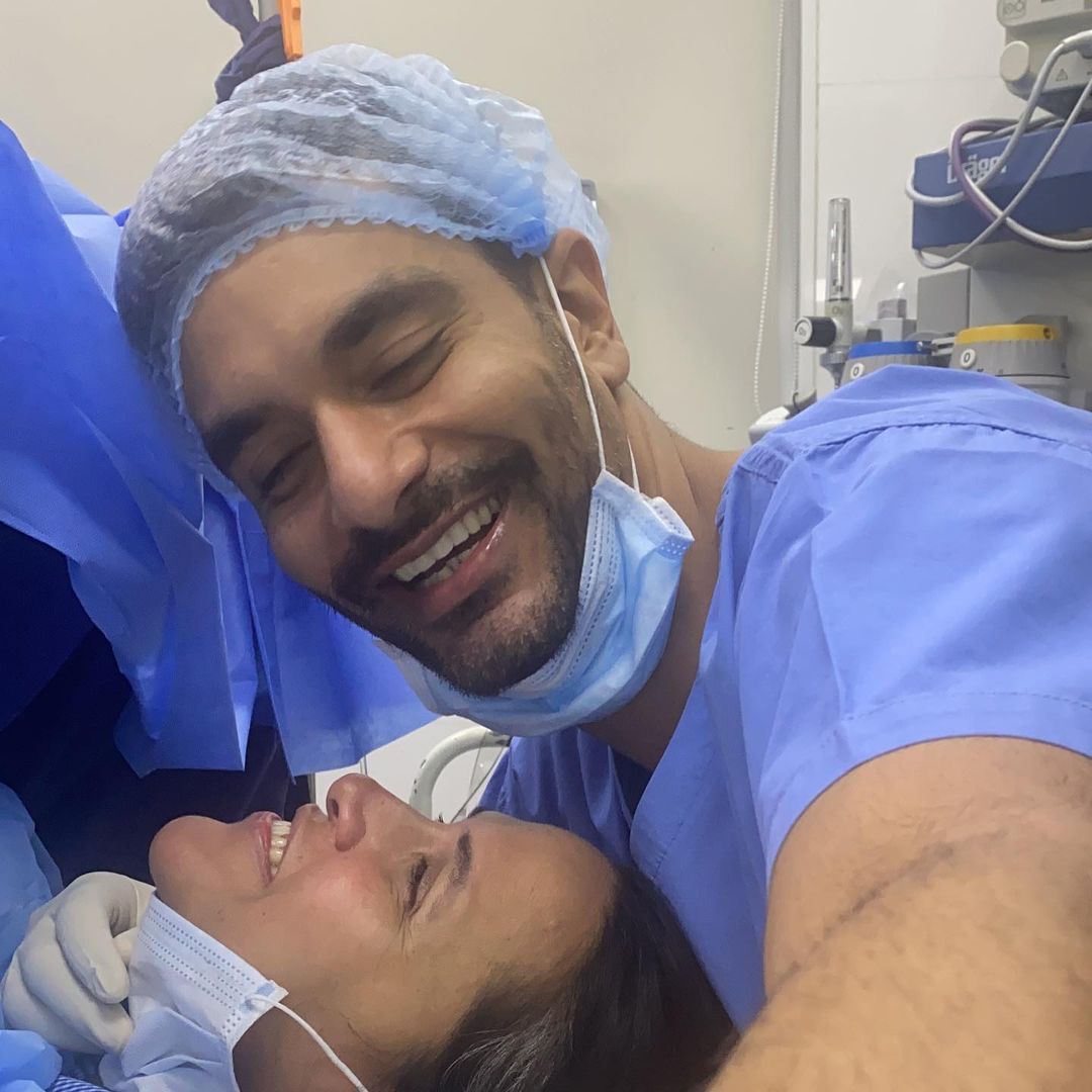 Angad Bedi shares photo with wife Neha Dhupia from delivery room.(Instagram)